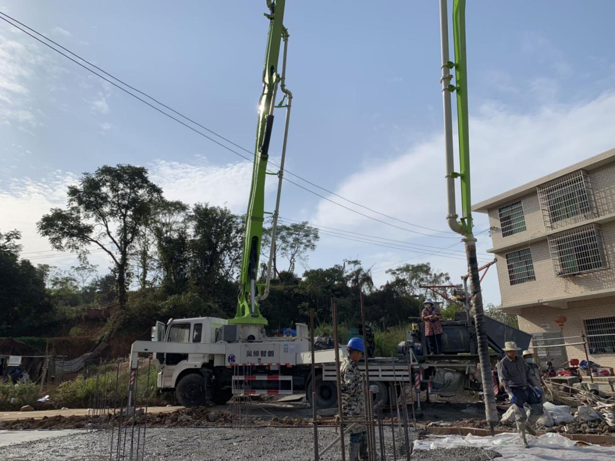 农村30米搅拌天泵，带搅拌机的泵车施工轻松高效--昊博智联